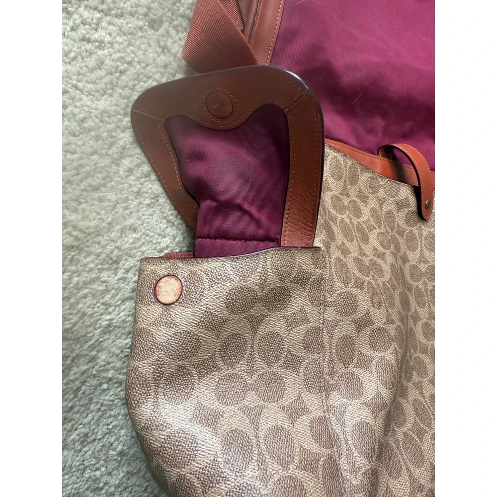 Authentic Coach Baby Messenger Bag in Signature Canvas Rust - Picture 7 of 10